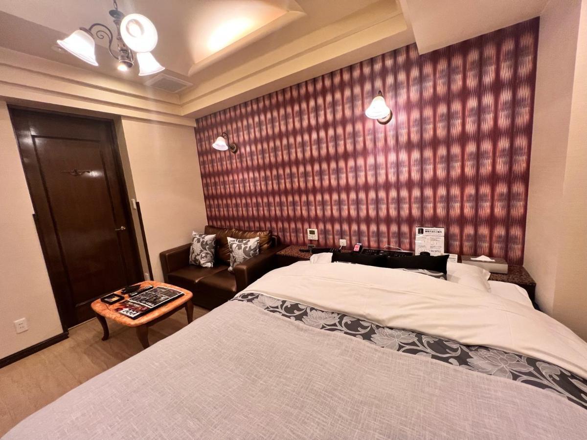 Hotel Crystal Gate Nagoya - Couple Hotel (Adults Only) Ngoại thất bức ảnh