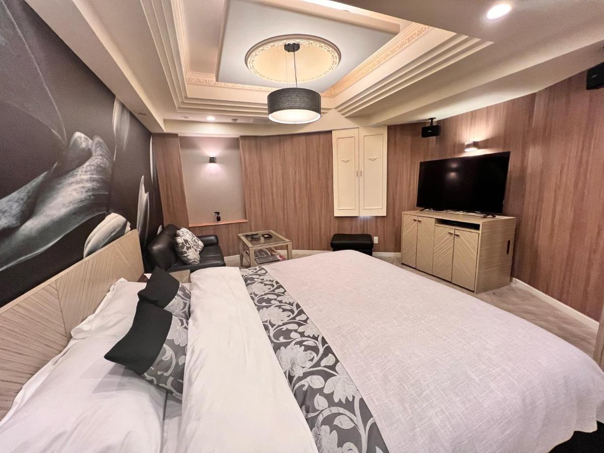 Hotel Crystal Gate Nagoya - Couple Hotel (Adults Only) Ngoại thất bức ảnh