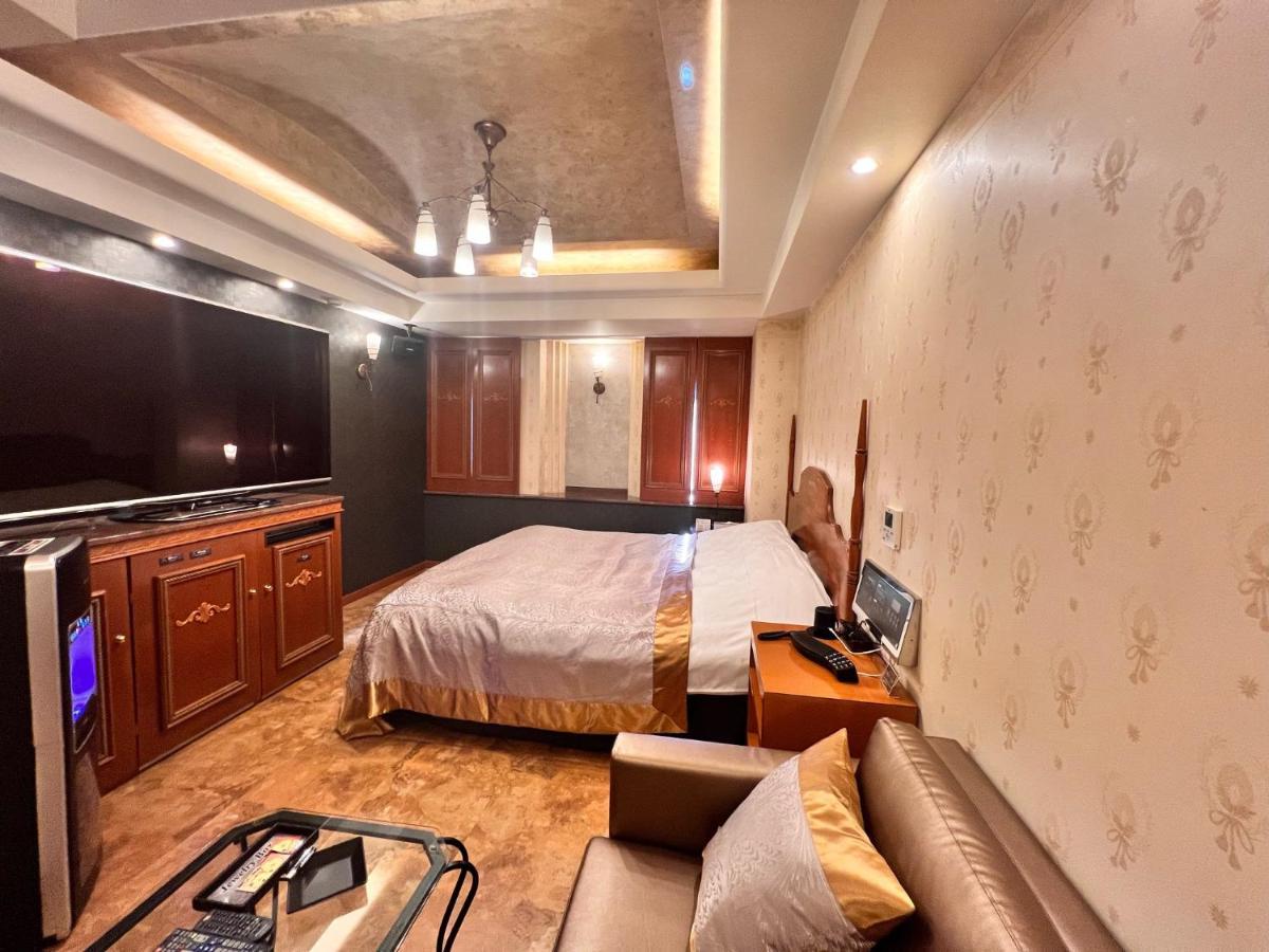 Hotel Crystal Gate Nagoya - Couple Hotel (Adults Only) Ngoại thất bức ảnh