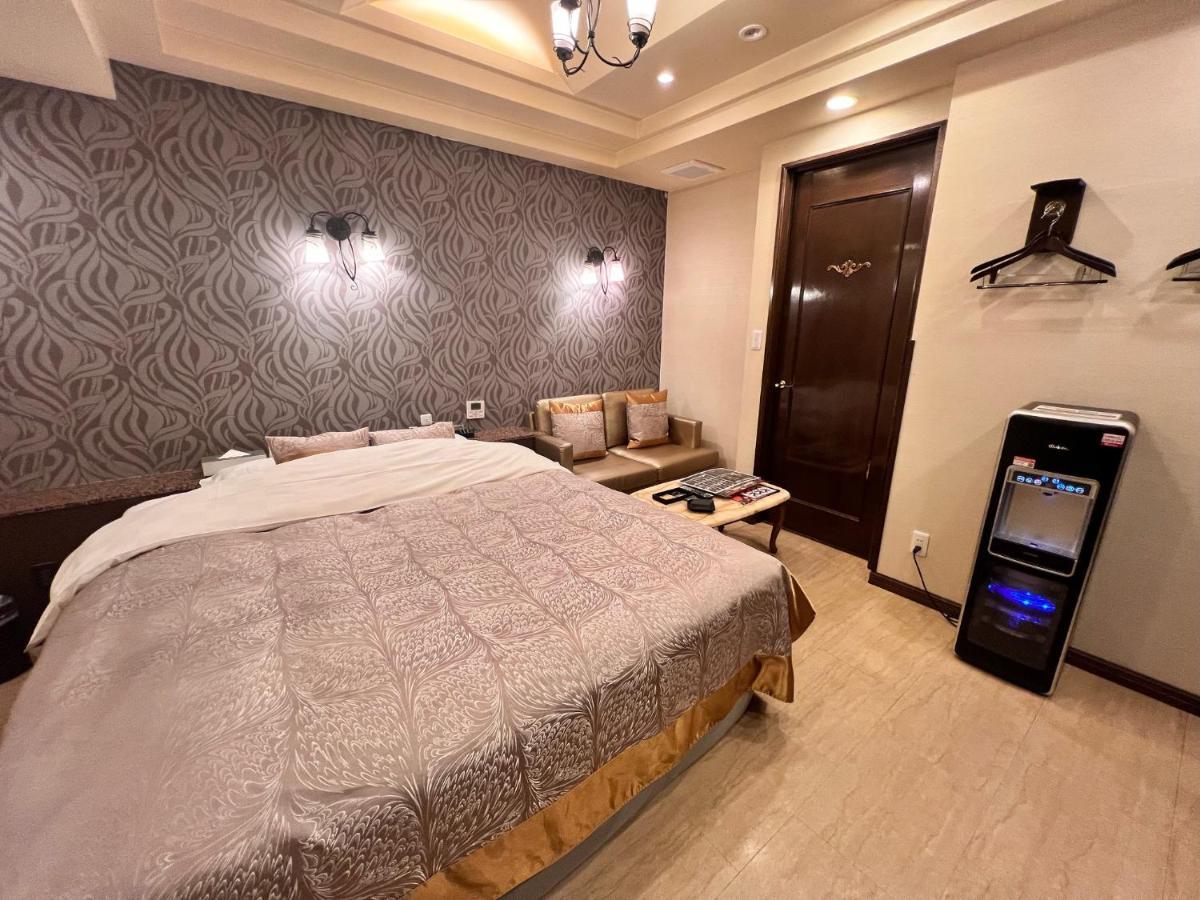 Hotel Crystal Gate Nagoya - Couple Hotel (Adults Only) Ngoại thất bức ảnh