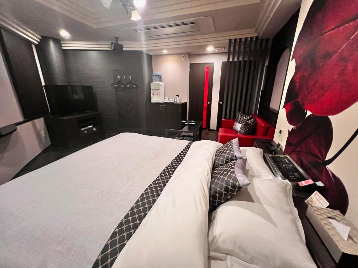 Hotel Crystal Gate Nagoya - Couple Hotel (Adults Only) Ngoại thất bức ảnh