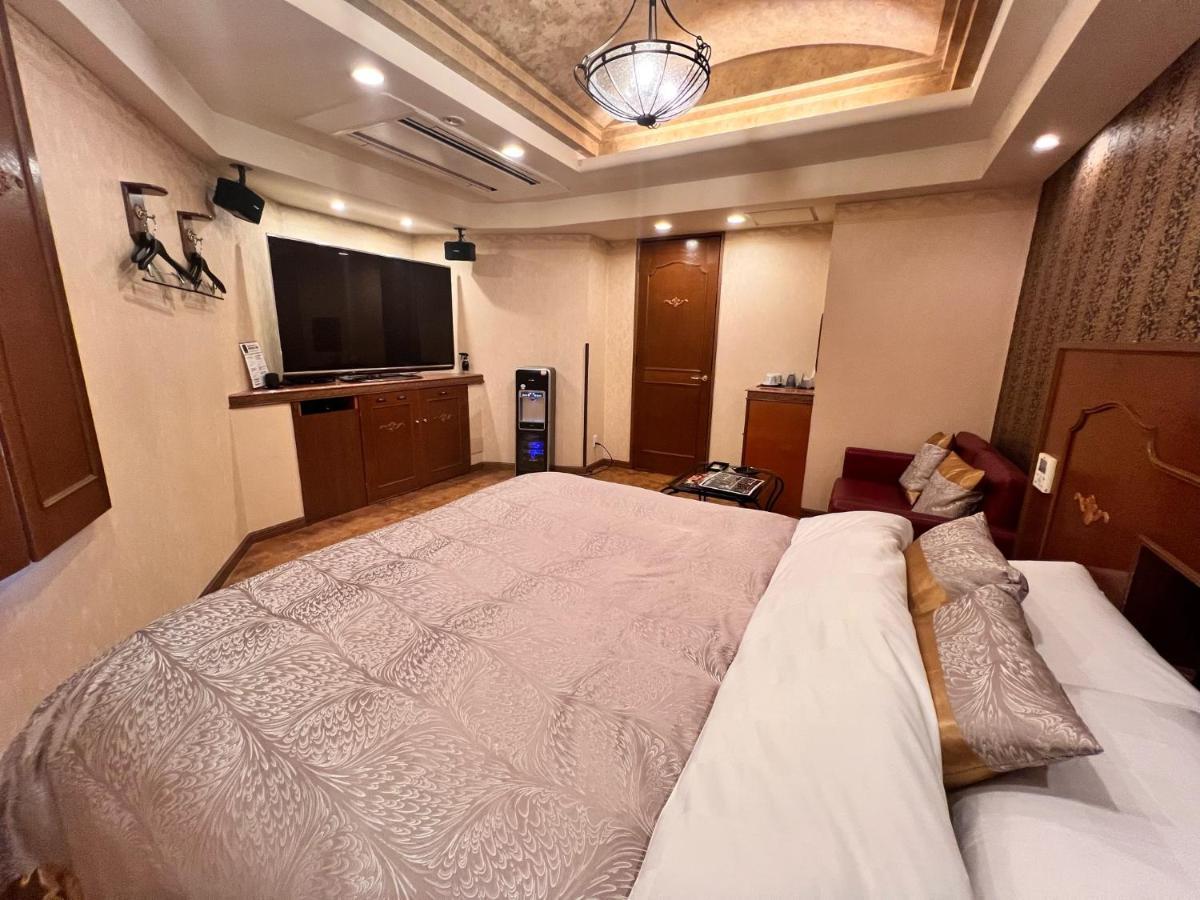 Hotel Crystal Gate Nagoya - Couple Hotel (Adults Only) Ngoại thất bức ảnh